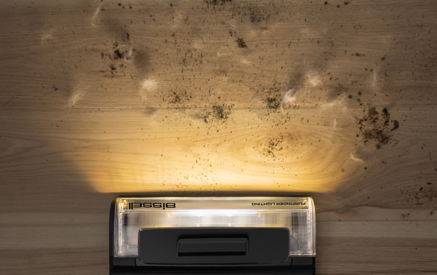 Met FurFinder™ verlichting zie je 9 keer meer* huisdierharen